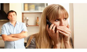 Hvordan fungerer avlytting av mobiltelefon?