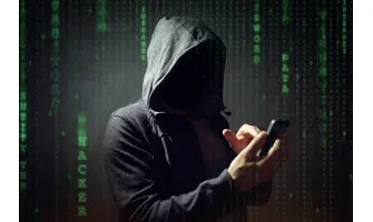 Hvordan sjekke om mobilen er overvåket