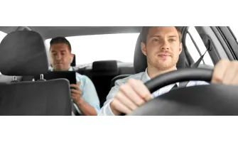 Kamera i taxi for sjåførens sikkerhet – hva finnes og hva er lov?