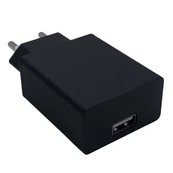 WiFi romavlytter og lydopptaker skjult i USB-lader