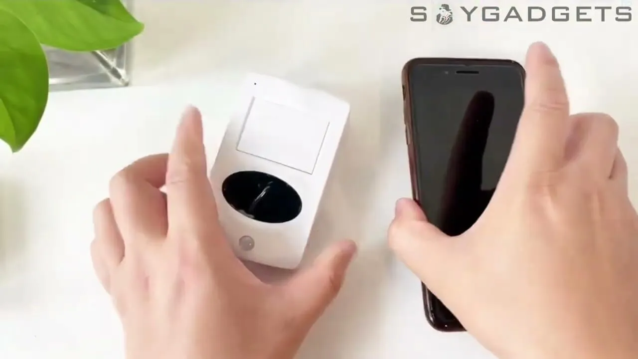 thumbnail for youtube videoen til produktpresentasjon på skjult WiFi kamera utormet som PIR-sensor